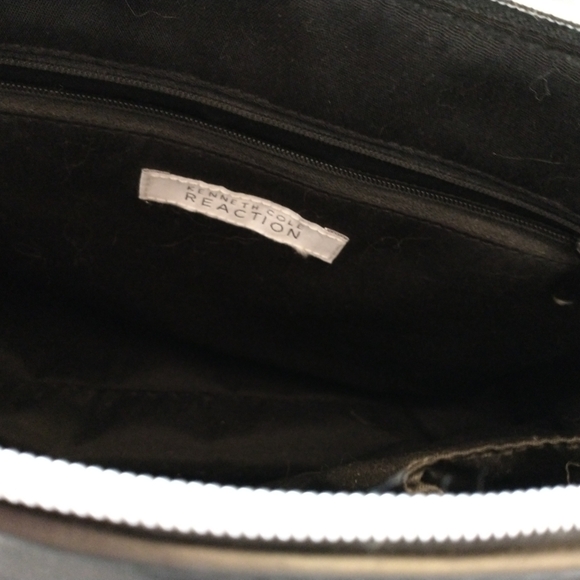 Kenneth Cole ladies handbag - Picture 5 of 7